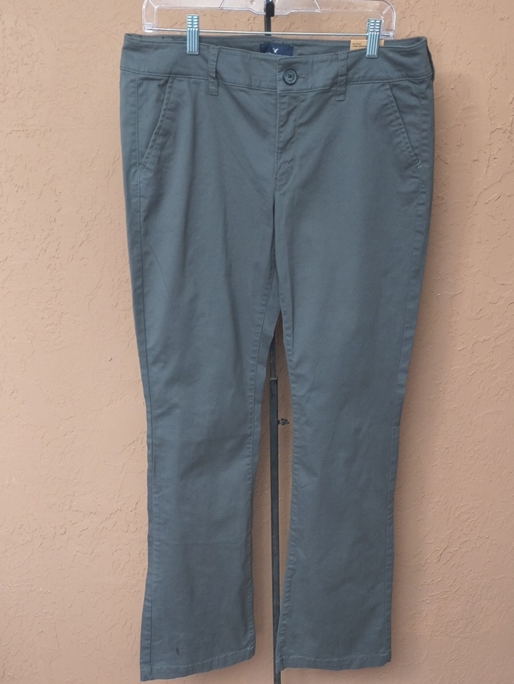 NWT American Eagle Outfitters Women's Kick Boot Cut Pants Gray Size 12 Tall